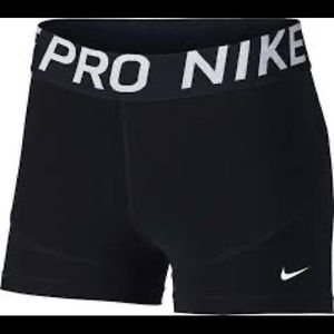 Black Nike Pro